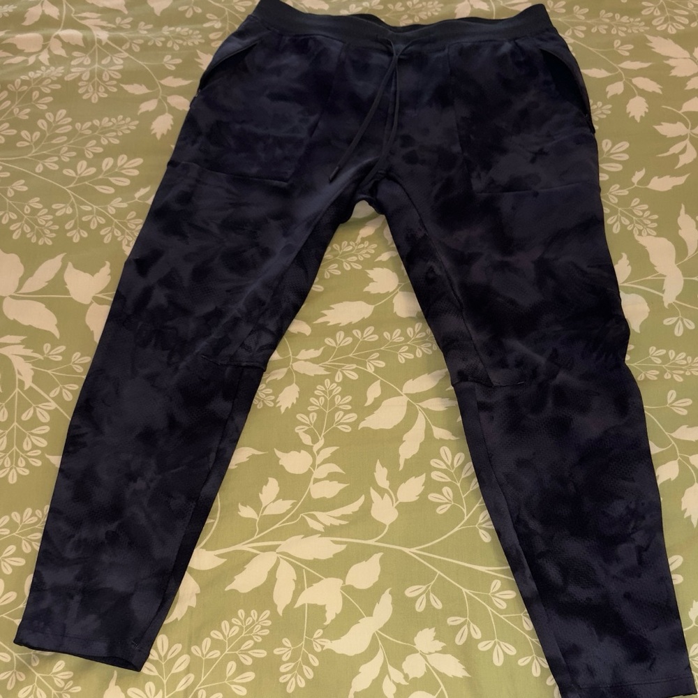 Lululemon Textured Tech Pant